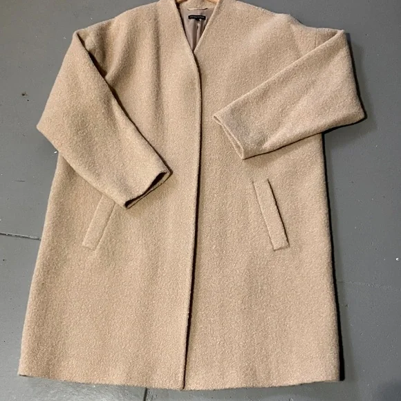 Exquisite Eileen Fisher Alpaca/Wool Coat - Picture 5 of 11